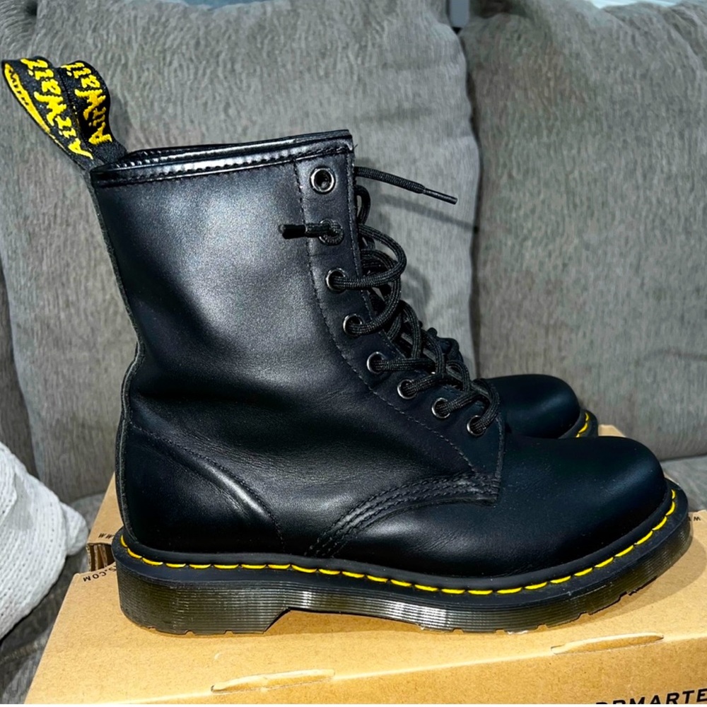 Dr. Martens 1460 COMBAT BOOT - WOMEN'S